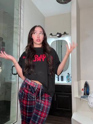 A post by @ivyball0 on TikTok caption: whatchu think 