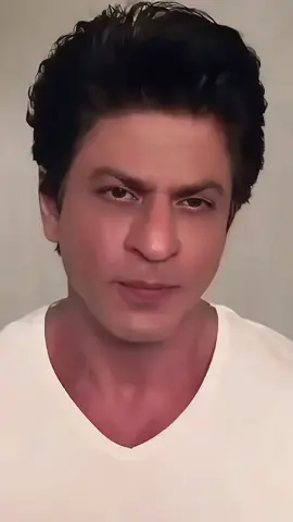 A post by @i_m_srk_1 on TikTok caption: Eid Mubarak To All #shahrukhkhan #kingkhan #badshah #srk #srkfan #worldbiggestsuperstar #srkfans #worldbiggestmoviestar 