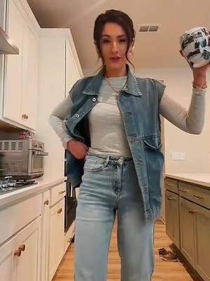 A post by @nylaginae on TikTok caption: These jeans are my new favs 😍😍 #denim #outfit #denimjeans #wideleg #widelegjeans #jeans