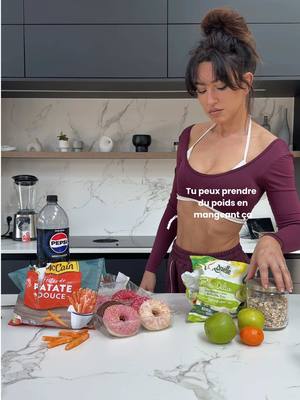 A post by @karolinerobestrong on TikTok caption: Série perte de gras - Épisode 3 ! Gérer ton déficit calorique ! 👉🏼 Donne moi le thème du prochain épisode selon tes besoins et tes questions ! 💕 Pour l’exemple de l’huile et du Pepsi Max : - Huile : sain mais pas diet - à consommer avec modération, si tu veux perdre du gras - Soda zéro :  pas sain mais diet - cool quand tu vas te faire plaisir, mais à consommer avec modération aussi pour ta santé. ⚠️ Je suis pas en train de dire qu’il faut consommer du pepsi max pour perdre hein pas du tout 😅 c’est bien pour vous expliquer la différence entre le sein et le pas sain, mais aussi le diet et le non diet ! L’idéal est bien sûr d’avoir les 2. #pertedegras #deficitcalorique #perdredupoids #perdreduventre #bestrongapp