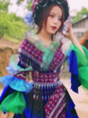 A post by @thily4545 on TikTok caption: #CapCut Càng Có tuổi thấy càng lười đi🥲#nkaujhmoob #TikTokAwardsVN 