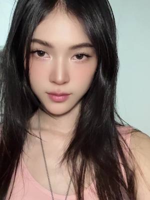 A post by @qtcomx on TikTok caption: 😏