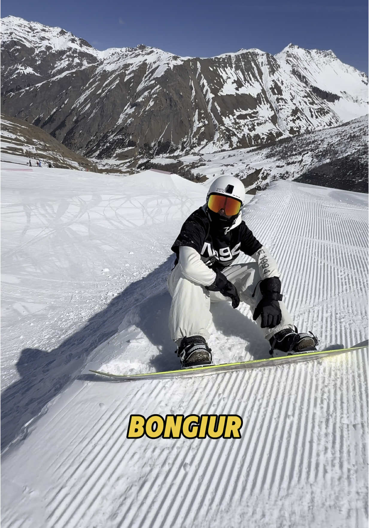 A post by @paky_twc_backup on TikTok caption: Team snow o team ski??? #sbowboard #livigno #snow 