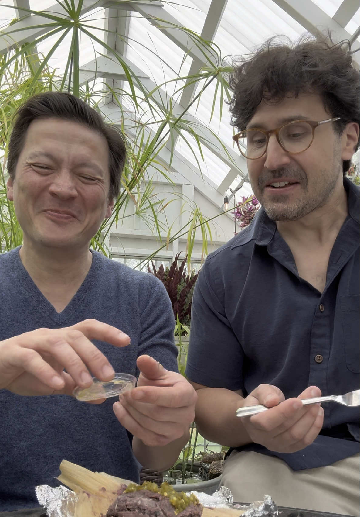 A post by @j.kenji.lopezalt on TikTok caption: I had a real nice visit with my friend @aragusea at his beautiful home in Knoxville yesterday afternoon. We talked tamales as we are told ones from Good Golly Tamale