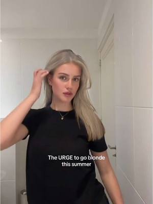 A post by @ieresh on TikTok caption: Forever blond/brunette dilemma 😭😭  #haar #hair #fy #amsterdam 