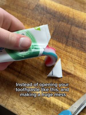 A post by @vlogcast on TikTok caption: I’ve been doing this wrong all my life #toothpaste #LifeHack #fyp 