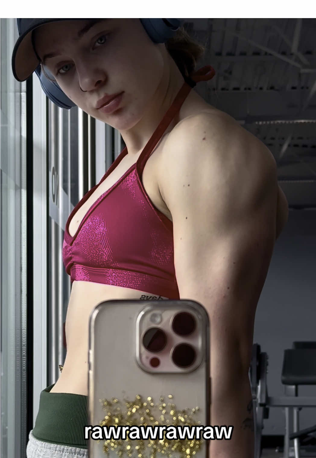 A post by @faithpeters_ on TikTok caption: ✨shoulders✨ #fyp #foryou #selflove #gym #gymtok #bodybuilding 