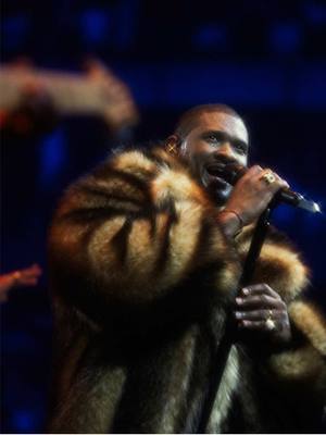 A post by @usher on TikTok caption: Night 1 at the O2 was incredible!  Packed house. Timeless moments. Nothing but love. We’re just getting started London! #PPFTour ⏪▶️⏩ #usher #london 