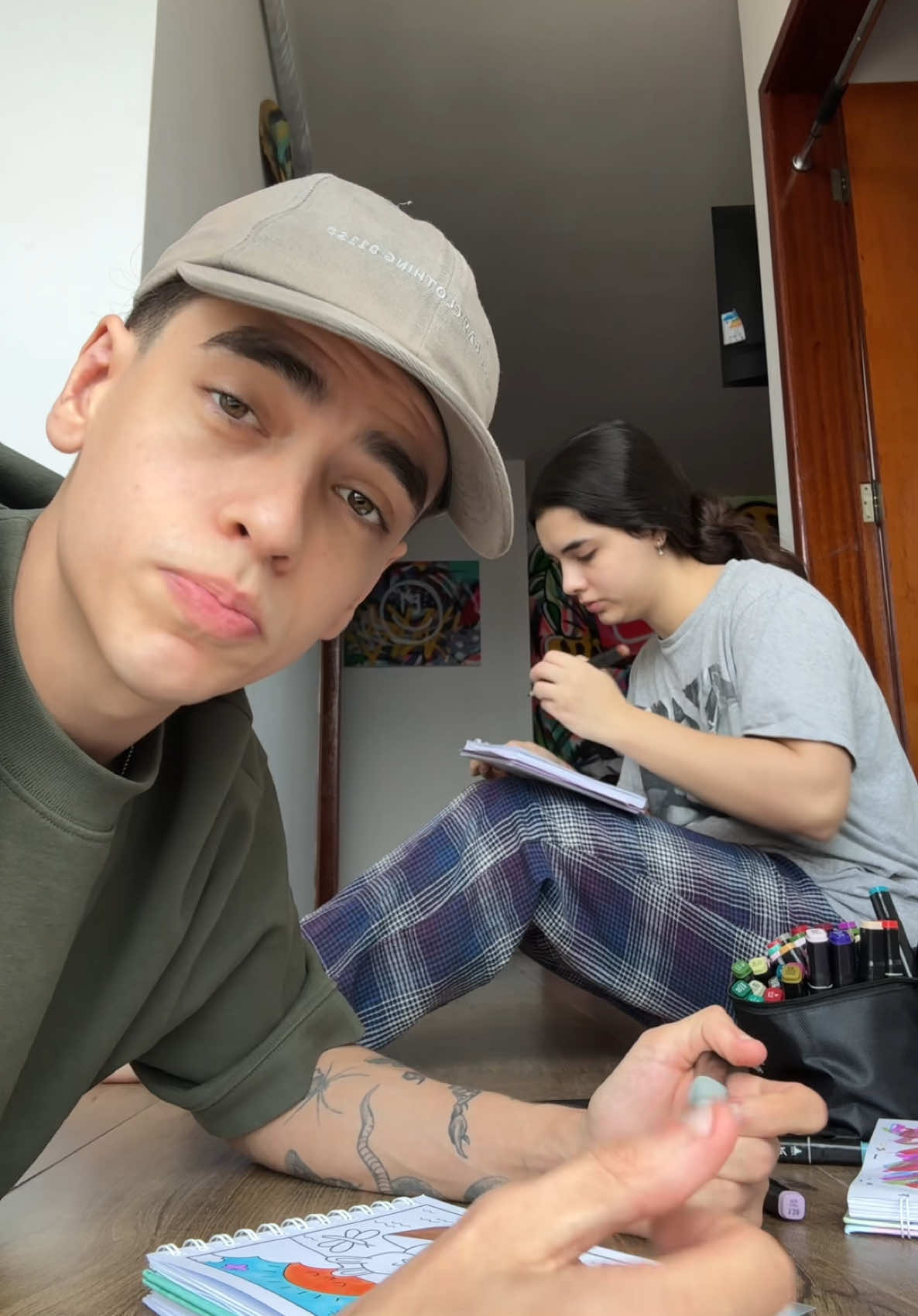 A post by @jdiasss_ on TikTok caption: quem ganhou dessa vez? @Carol Dias 