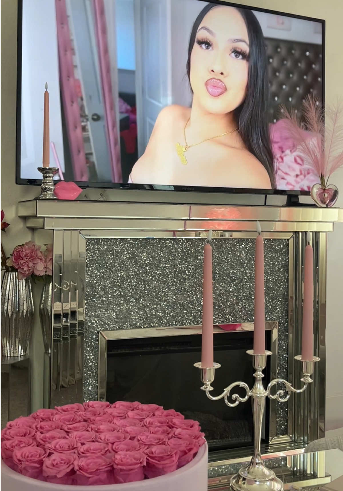 A post by @soprettyshell on TikTok caption: Stay Pretty Diaries⭐️⭐️⭐️⭐️⭐️ 