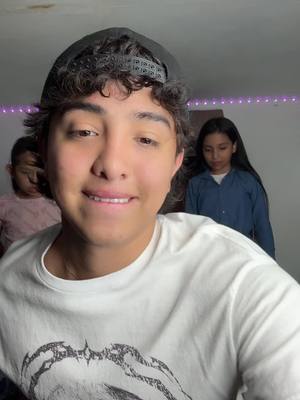A post by @_ramonvega on TikTok caption: 😘✨♥️#tendencia #fyp #parati #humor #comedia 