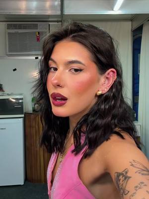 A post by @anacastelacantora on TikTok