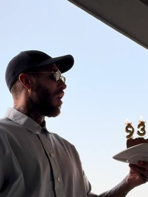 A post by @sergioramos on TikTok caption: 3️⃣9️⃣↔️9️⃣3️⃣ Happy birthday to me! 🎂
