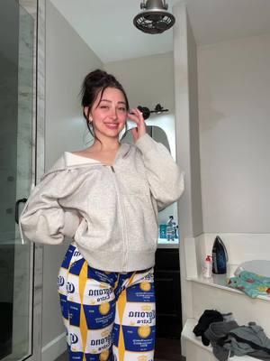 A post by @ivyball0 on TikTok