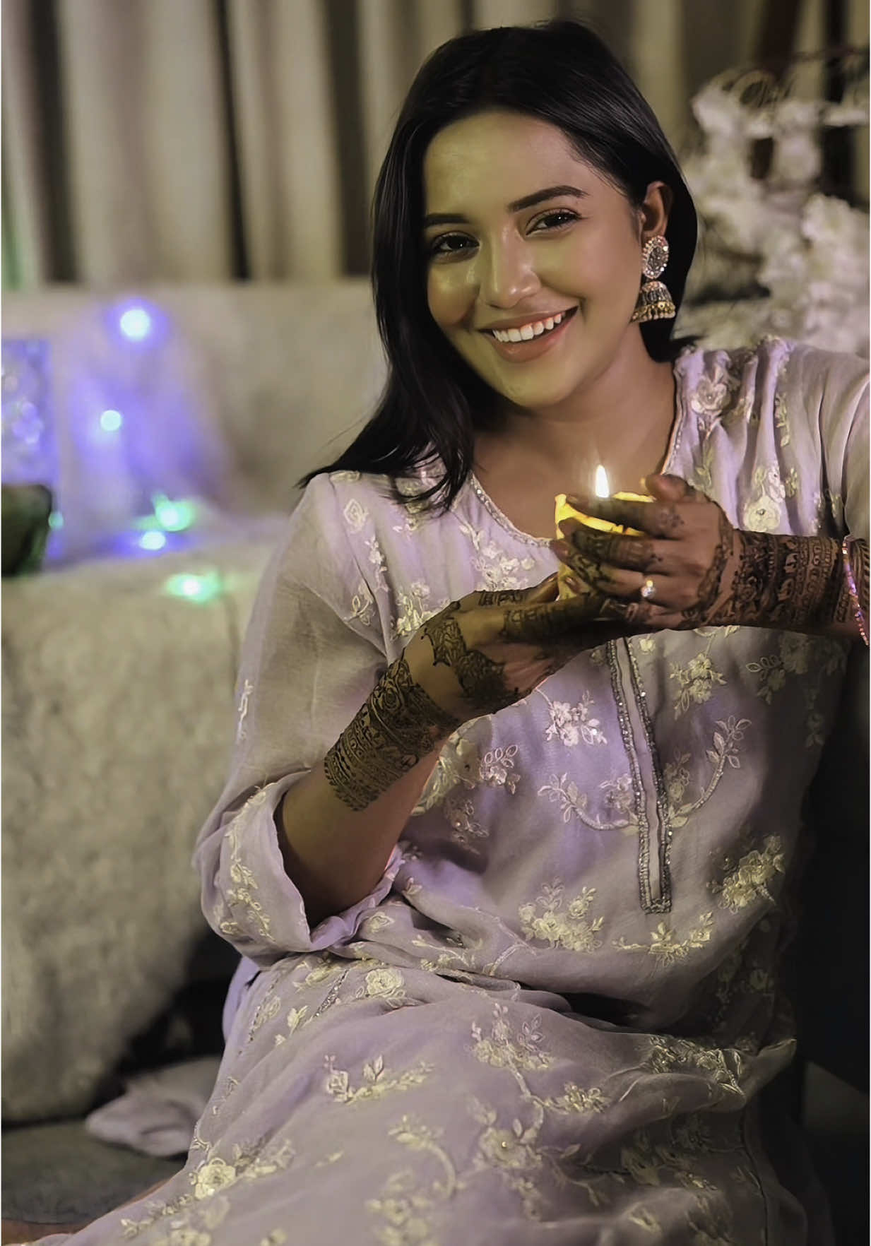 A post by @samirakhanmahi on TikTok caption: Eid mubarak ♥️ #chandrath #eidmubarak #Eid2025 #SamiraKhanMahi 