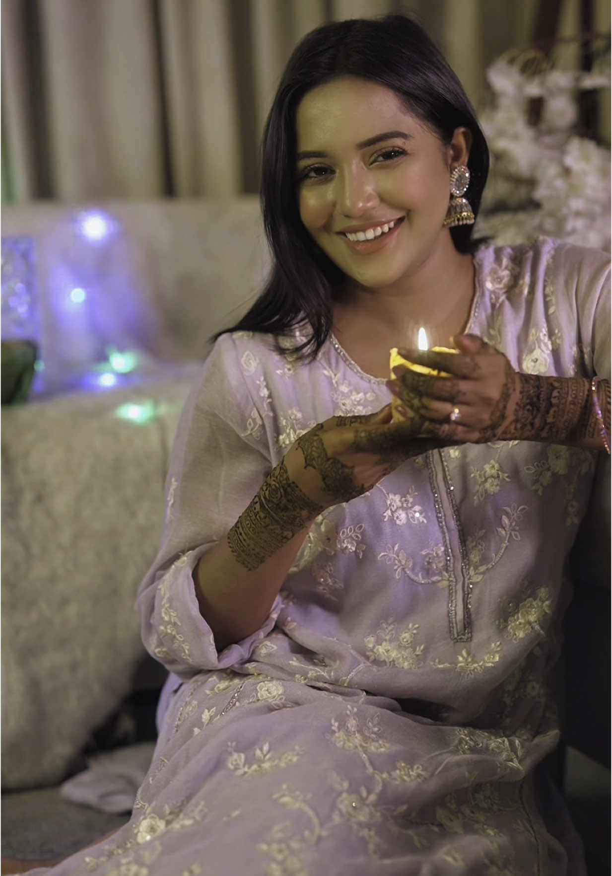 A post by @samirakhanmahi on TikTok caption: Eid mubarak ♥️ #chandrath #eidmubarak #Eid2025 #SamiraKhanMahi 