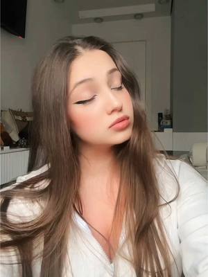 A post by @evelinaavaa on TikTok caption: можно я такое тож буду снимать а 