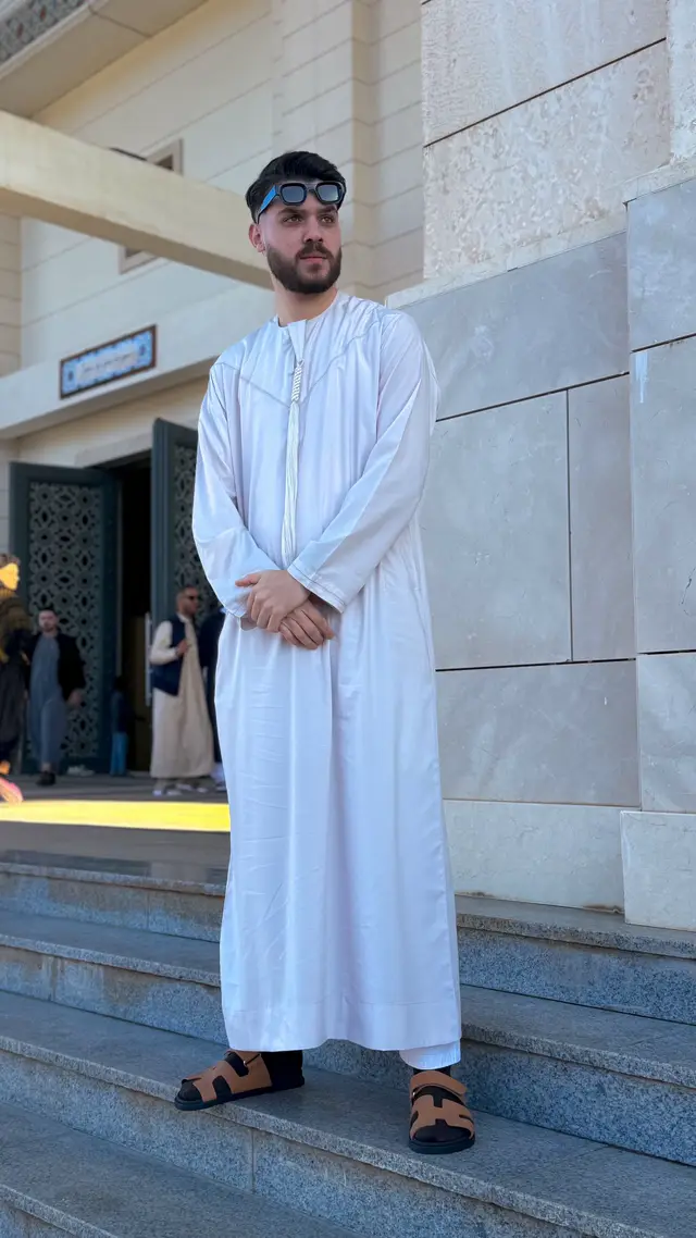 A post by @kacemrguibaofficiel on TikTok caption: صحا عيدكم و كل عام و انتم بخير 🤍🎉#kacemrguiba_officiel 