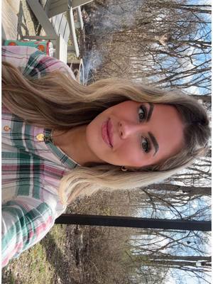 A post by @melissa_fakler on TikTok caption: GRWM 🪞✨🍃🍂🌿 #grwm #asmr #makeup #grwmmakeup #Lifestyle #MakeupRoutine #fyp #Vlog #diml #travel #weekendgetaway 