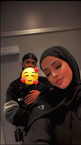 A post by @najuu_baeh on TikTok caption: Eid Mubarak my family 🥰❤️#garoowe_puntilnd_soomalia🇸🇱🥰 #najuuu_baeh #🥹🙈✊ #garoowe_puntland #🥹🙈✊ 