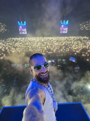 A post by @maluma on TikTok caption: Que showww!!! 🔥🔥🔥 mira esto @yosoytukapo 