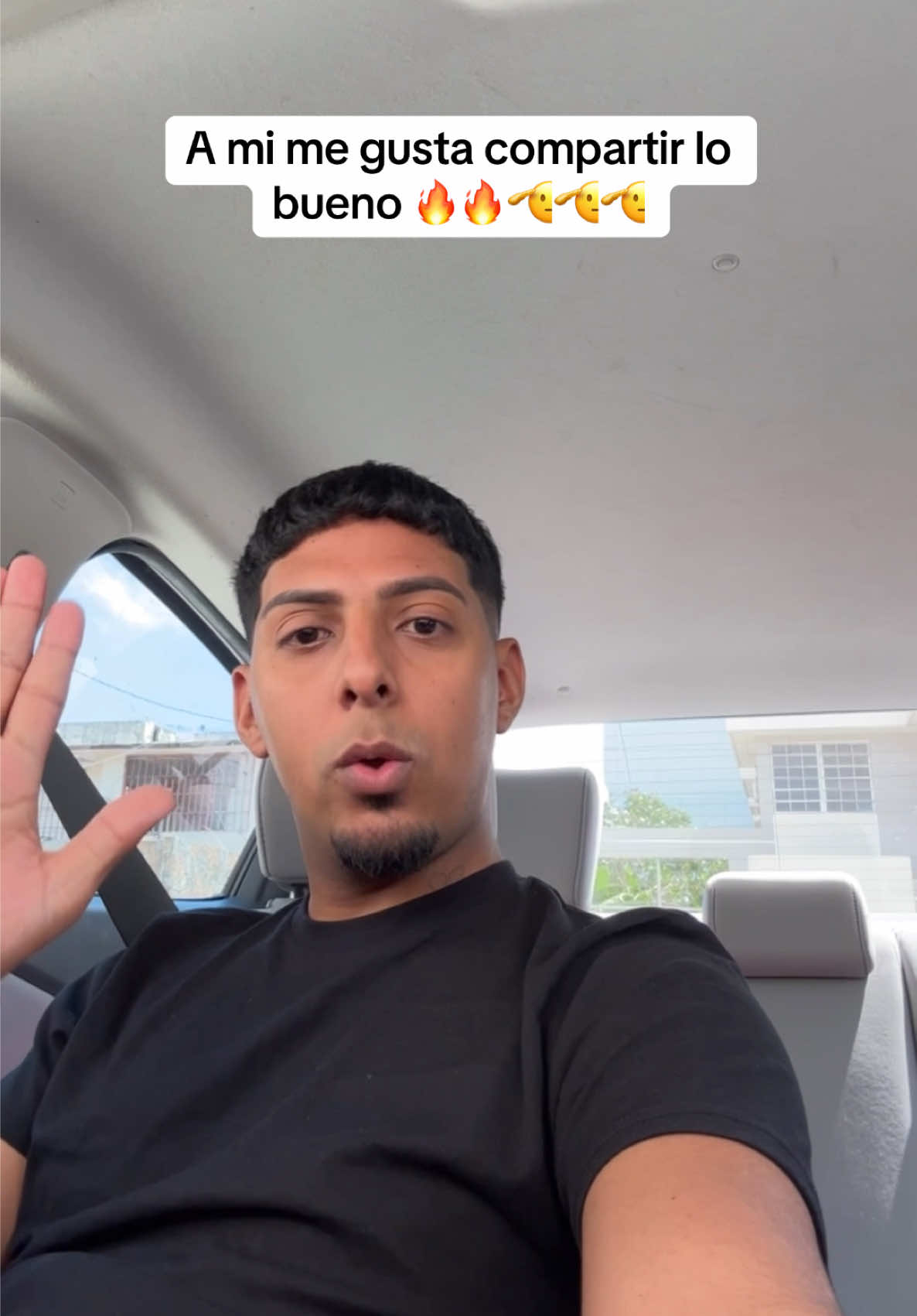 A post by @iamfredeerick on TikTok caption: Les di mi codigo 2 perfumes que no vas a fallar NUNCA. ¿Cúal perfume tu usas o me recomiendas?  #perfumes #perfumetiktok #puertorico 