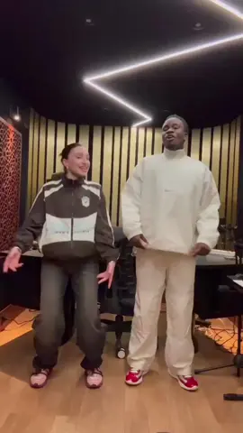 A post by @lenie_lct on TikTok caption: Atc @Jungeli_ 🫶🏼💃🏻🕺🏻 #NewMusic ☺️ on va vous faire danser avec nous ❤️❤️