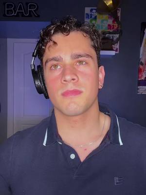 A post by @nicoruizzz on TikTok caption: QUIEN SERÁ ❤️‍🔥 #parati #foryou #fyp #chachacha #quiensera #latin #sway #nicoruiz #nicoruizzz #Viral #cover #michaelbuble #buble #sinatra #franksinatra #elvis #elvispresley #luismiguel #luismi #superman #henrycavill #thevoice #talentotiktok #mexico #sexy #song #love #music #bolero #quienseralaquemequieraami  #swaywithme #chile #pop #manuelmedrano #rickymartin 