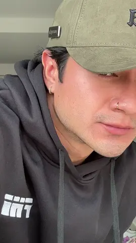 A post by @juanbernardoflowers on TikTok caption: Mami ven… 🥵 (insta: Juanbernardofloresof) 
