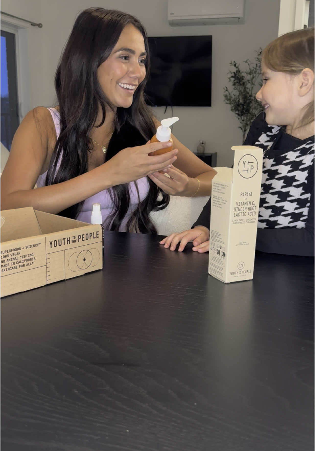 A post by @catherine.fidiadi on TikTok caption: TASTE TEST ET UNBOXING AVEC PEN 😂🤍