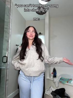 A post by @ivyball0 on TikTok caption: #fyp #foryou 