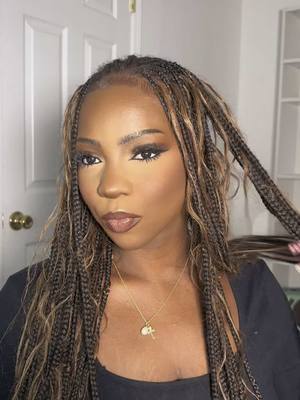 A post by @makeupbyssummer on TikTok caption: grwm while using seapuri!🩵 @Seapuri Global #seapuri #hairgrowth #hair #makeup #fullglam 