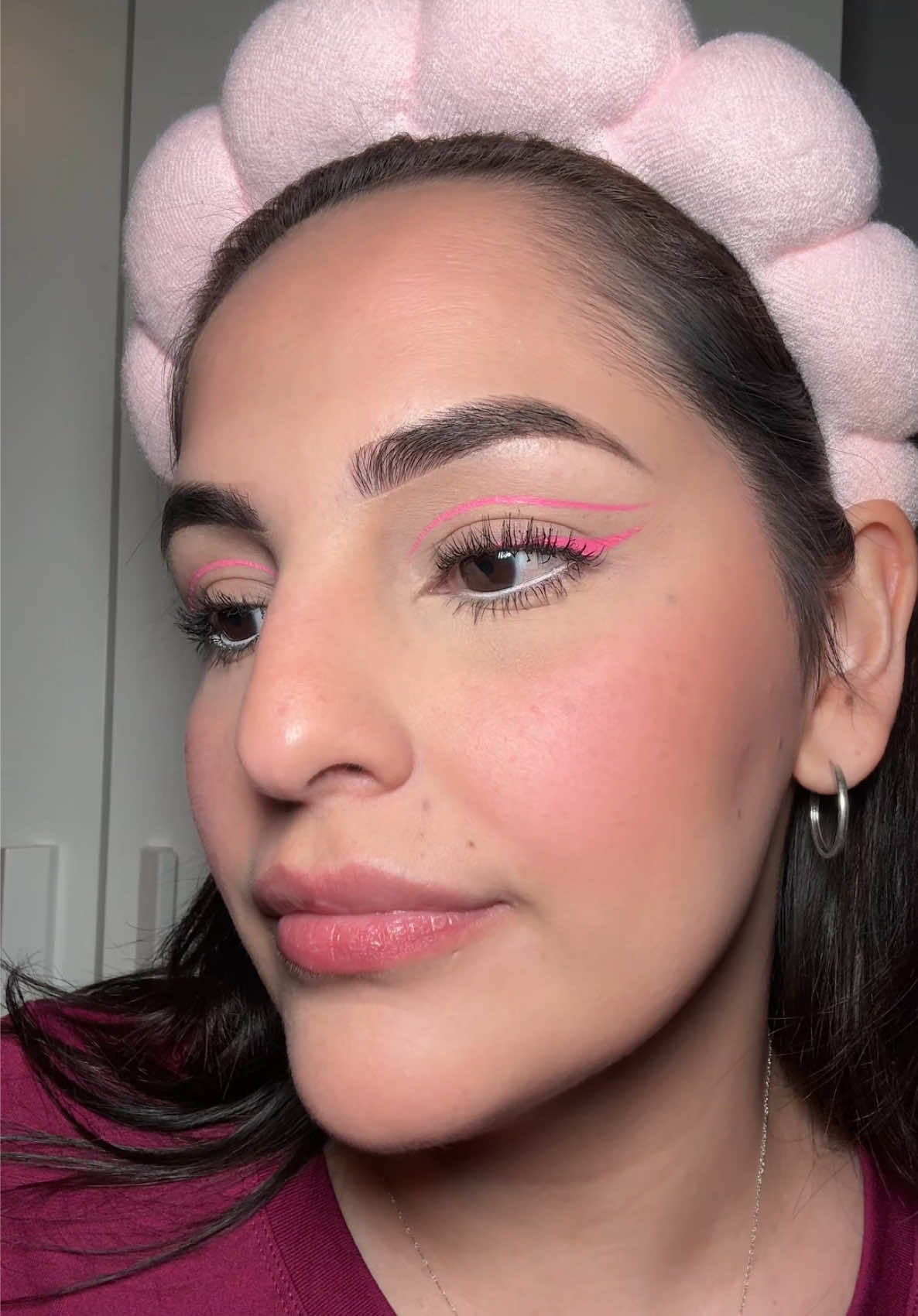 A post by @crystalverdayesmua on TikTok caption: Using Fan Fest Fanning & Volumizing Mascara from @Benefit Cosmetics 🩷 #benefitcosmetics #benefitmascara #mascara #eyelashes #eyeliner #benefitclubpink 