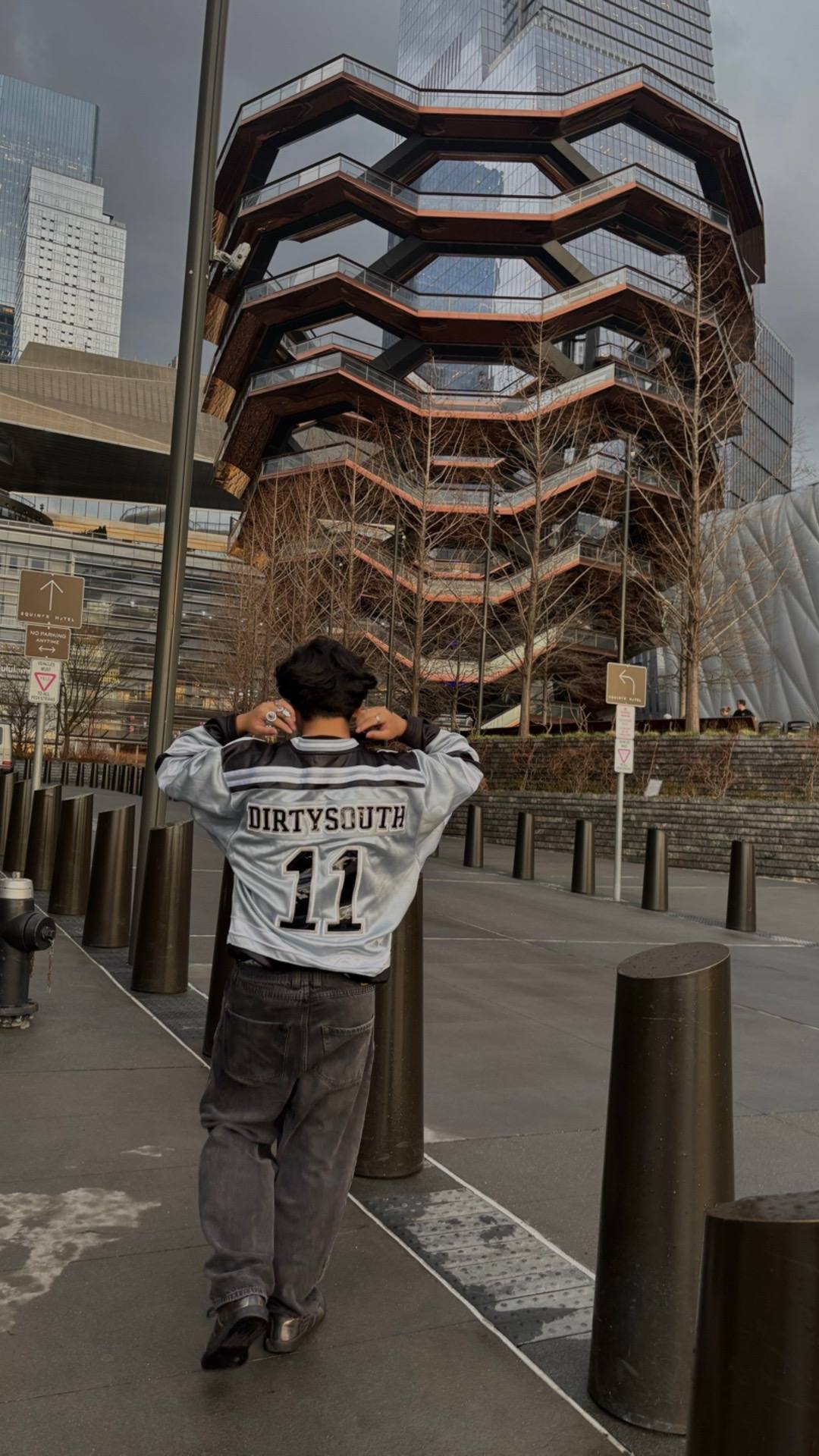 A post by @lov3strvck on TikTok caption: #nyc #outfit #fitpic #fyp 
