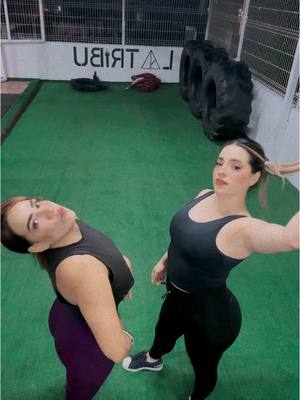 A post by @lizzyy2204 on TikTok caption: Gym sis 👩🏼‍🤝‍👩🏻🩷 #gym#pink#tribu#tribugym