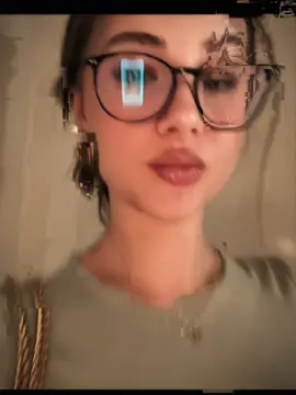 A post by @modelscut on TikTok caption: #capcuttemplate #viral_video #fyp |   