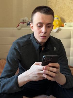 A post by @guryan_off on TikTok caption: Ни одна киска во время съемок не пострадала #гурьянов #guryan_off #юмор #распаковка 