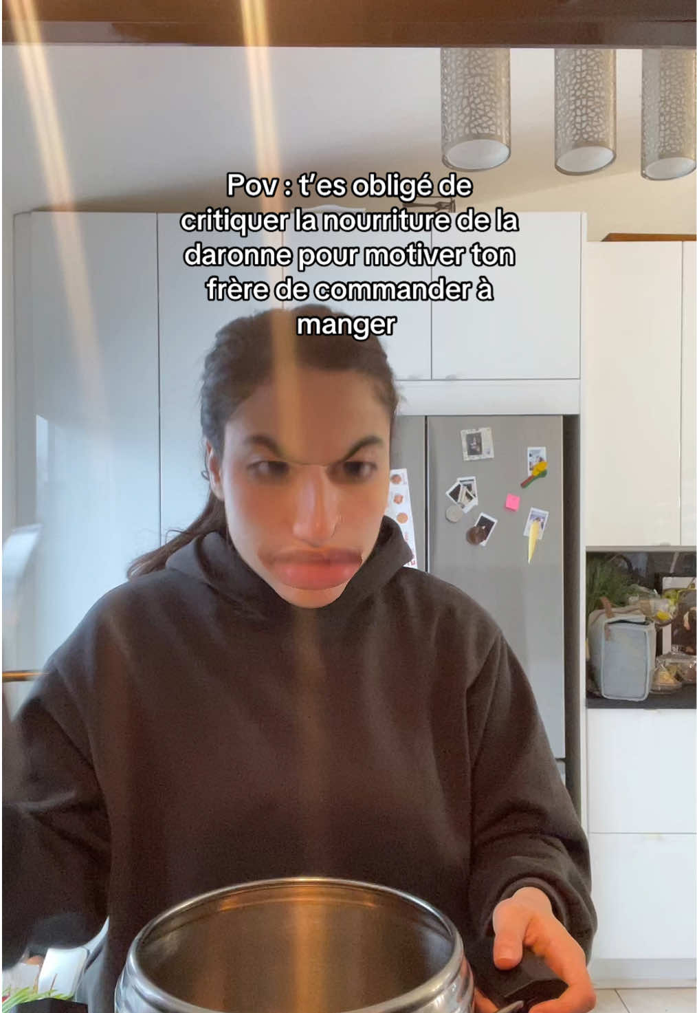 A post by @fratoos on TikTok caption: Balle perdue pour le bien commun #pourtoi 