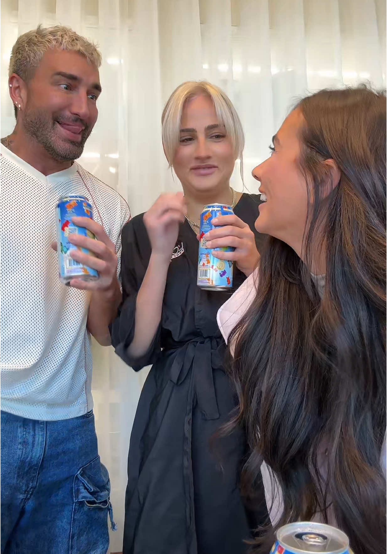 A post by @catherine.fidiadi on TikTok caption: Nouvelle boisson @Spark Energy Drink @Helene Boudreau TASTE TEST ATROCE 😂😂😂