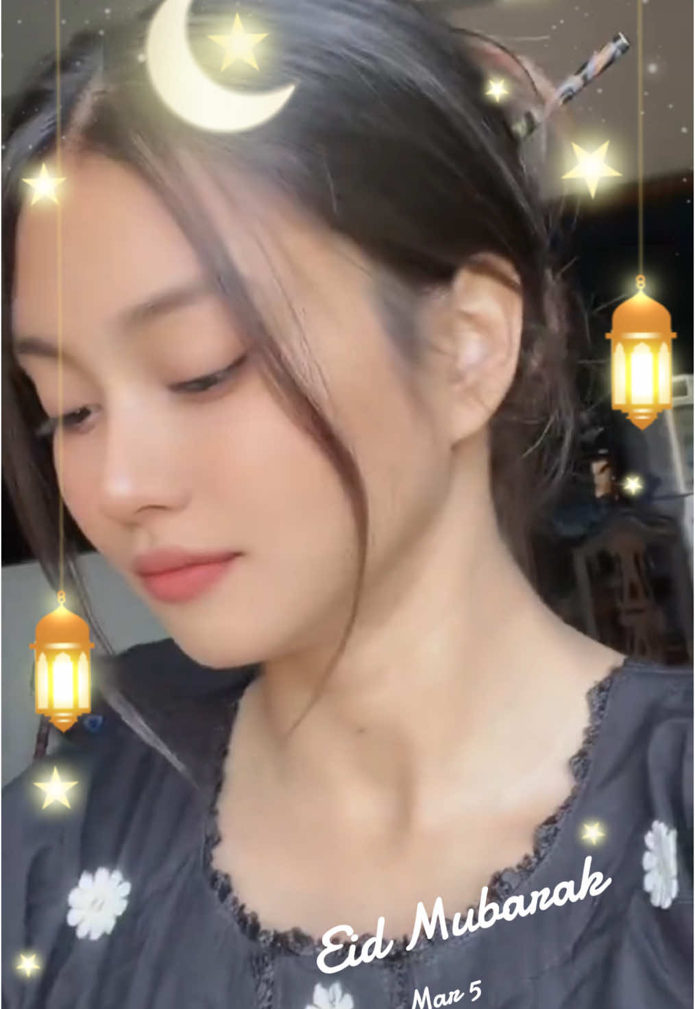 A post by @raisajahan.official on TikTok caption: Eid Mubarak Beautiful People 🌙 #2K25 #eidmubarak2025 #raisajahanofficial 