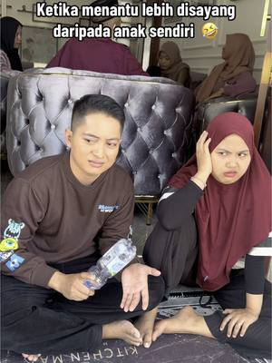 A post by @adi.syahreza on TikTok caption: Mak Tum sayang bgt sama Datvilla 🤣😭🥰 #vidhia_r #datvilla #adisyahreza #vidat #adilovers #ViralDiTikTok #fyp 
