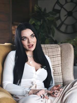 A post by @zusjeofficial on TikTok caption: до конца хахаха