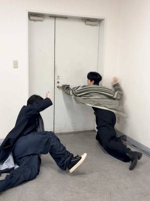 A post by @ateez_official_ on TikTok caption: 도…도베르만이다😱 #ATEEZ #에이티즈 #YUNHO #윤호 #YEOSANG #여상 #MINGI #민기 