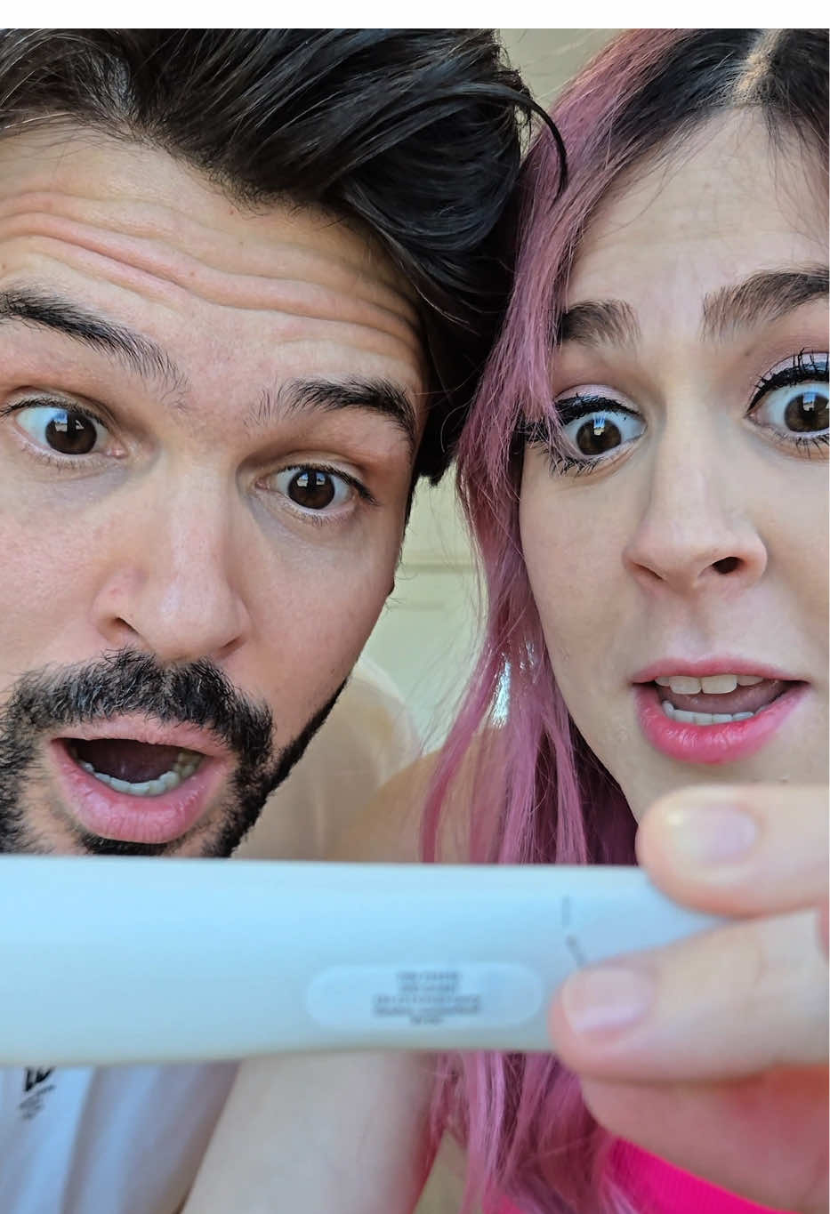 A post by @mispastelitos_ on TikTok caption: El día que nos enteramos… 
