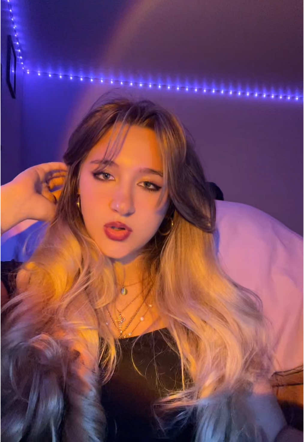 A post by @akstarlight on TikTok caption: #foryoupage #fyp #viralvideo 