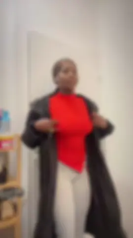 A post by @timadeparis on TikTok caption: #CapCut ❤️❤️🇲🇱