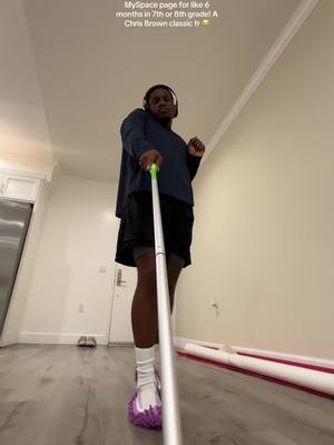 A post by @shaunllewellyn_ on TikTok caption: Mid week reset LMAOOO