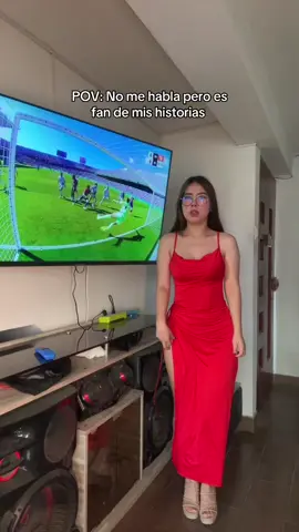 A post by @milenajeje on TikTok caption: Hoy con vestido rojo❤️