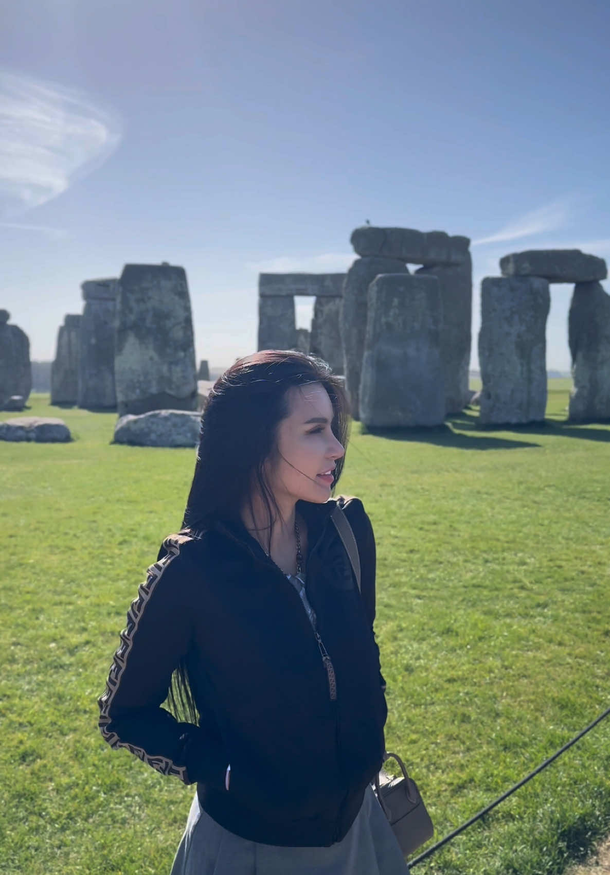 A post by @mariavaniamv on TikTok caption: Sunny cold day