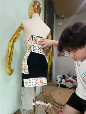 A post by @iamsungstarwin on TikTok caption: เบื้องหลัง เทรนชุดก้าด